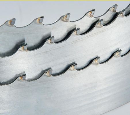 TCT Carbide Wood Saw Blade Processus soudé à haute fréquence pour le bois dur largeur 0,65-1,25 mm