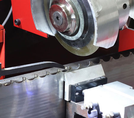 Machine à affûter la lame de la lame de la lame de la bande de l'alliage de carbure avec une puissance de moteur de 1 kW