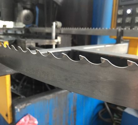 Blade de scie à bois en alliage de gantry de taille personnalisée pour les applications de travail du bois