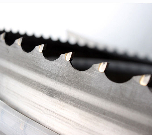 Blade de scie à bande de carbure de bois TCT personnalisé pour couper l'herbe solide selon les demandes